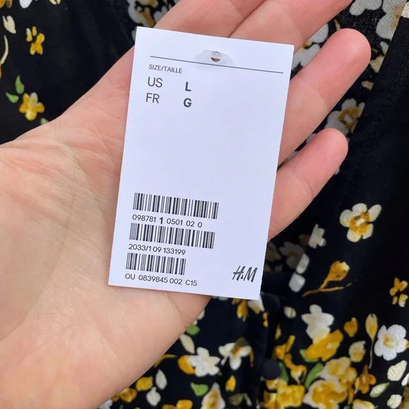 H&M Mama Black  Floral Maternity blouse, Large - Picture 6 of 8
